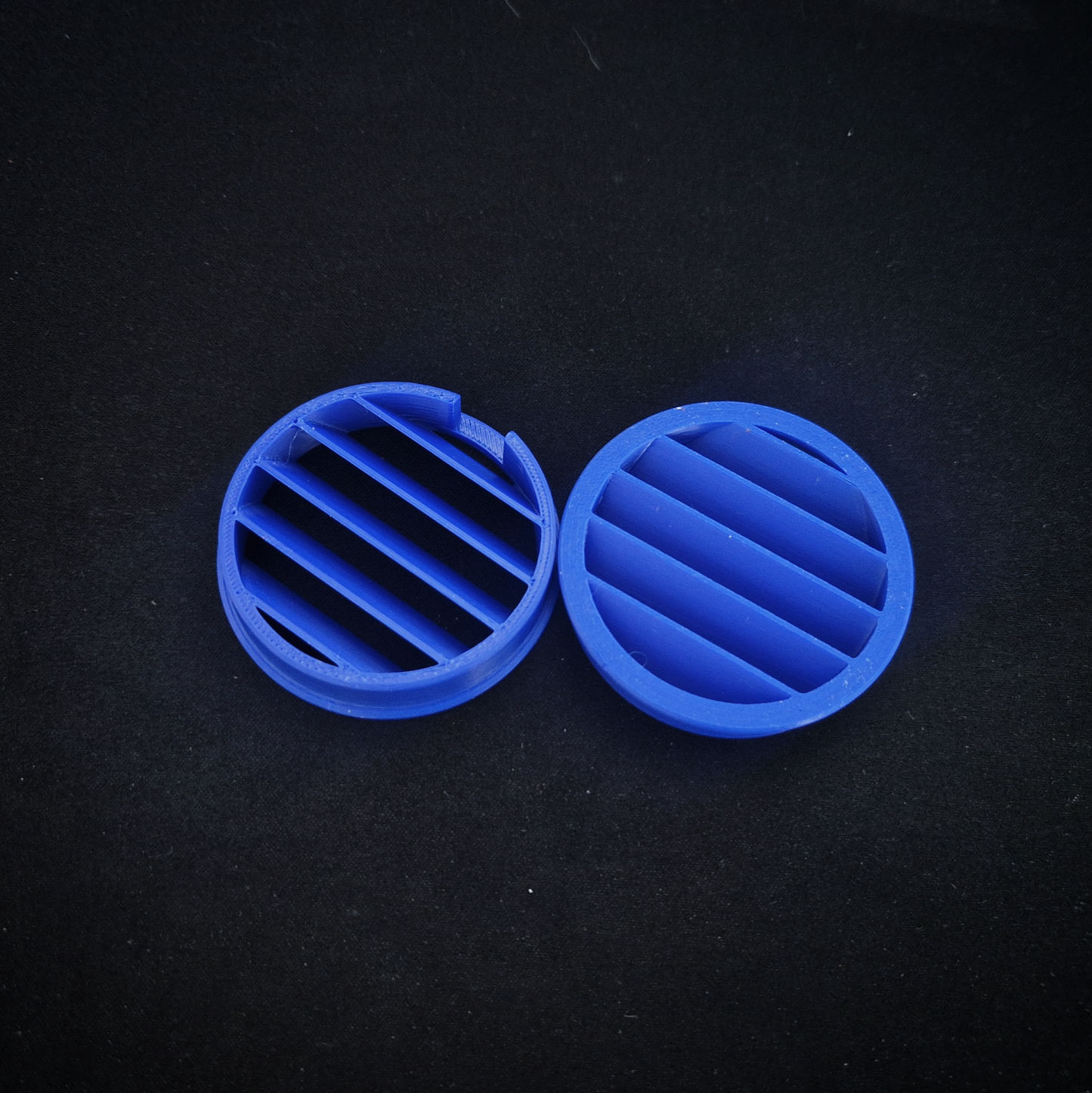blue fiat panda side air vents